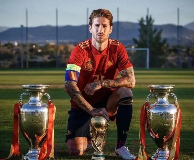 拉莫斯谈入选FIFA最佳阵容:奖项献给新冠受难家庭 拉莫斯谈入选FIFA最佳阵容:奖项献给新冠受难家庭