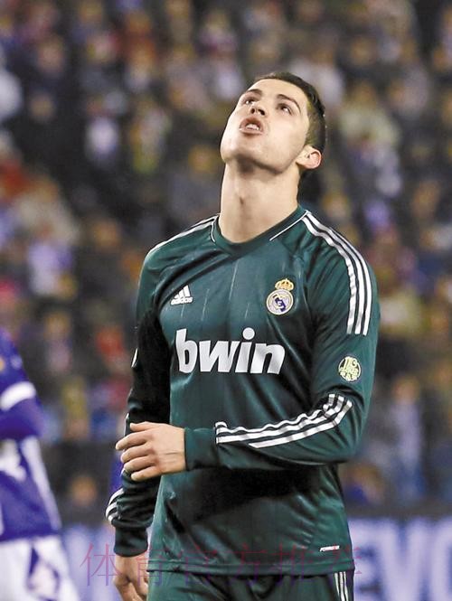 维尼修斯:C罗是皇马的传奇 马德里将永远欢迎他